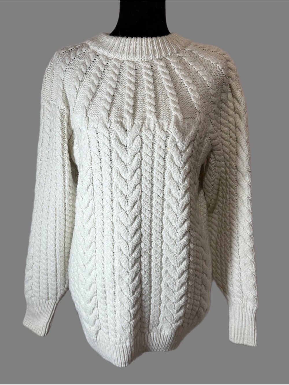H&M Off-White Cable Knit Oversized Sweater – Size S